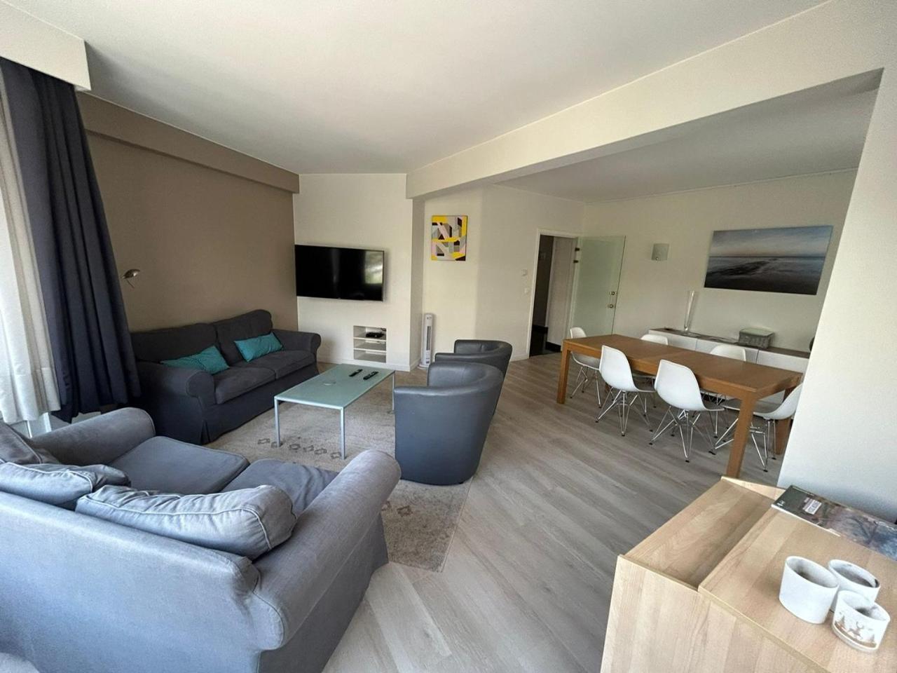 3 Bedroom Apartment Nearby The Sea Остенде Екстериор снимка
